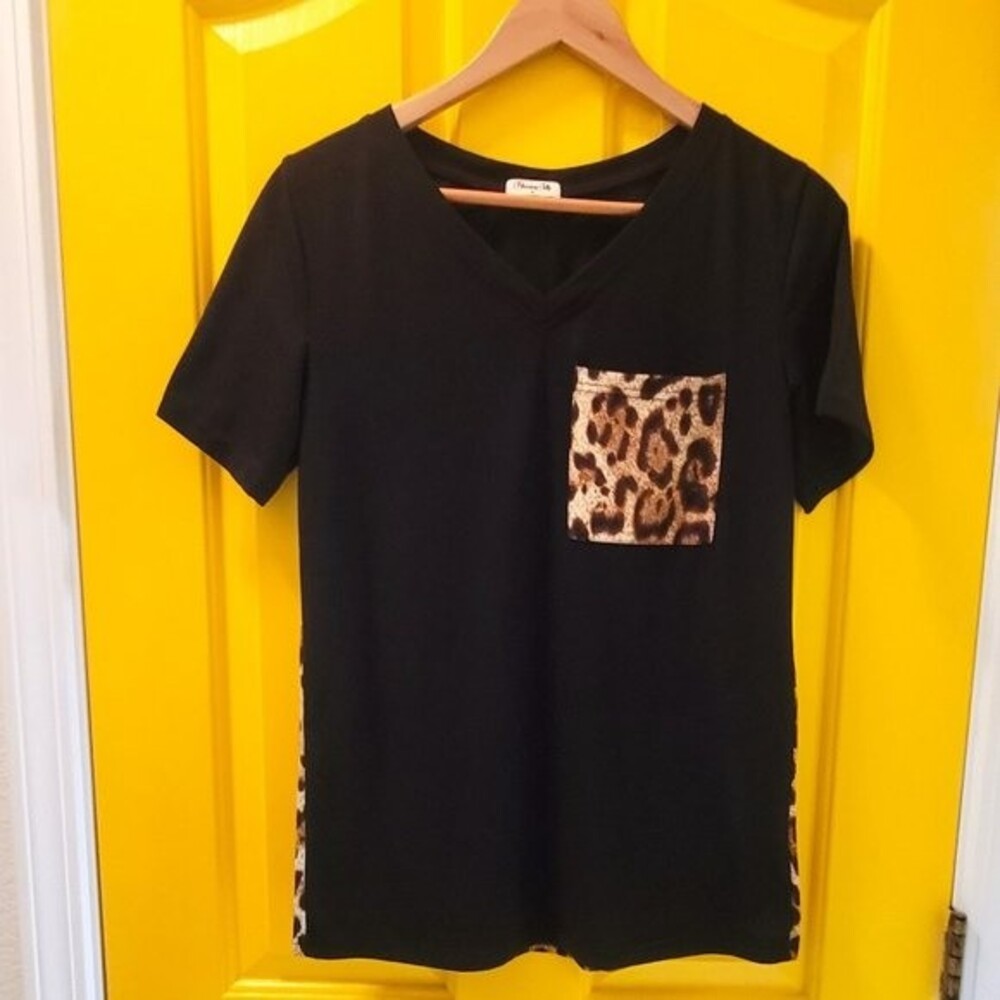Blooming Jelly Black and Leopard Print Tee